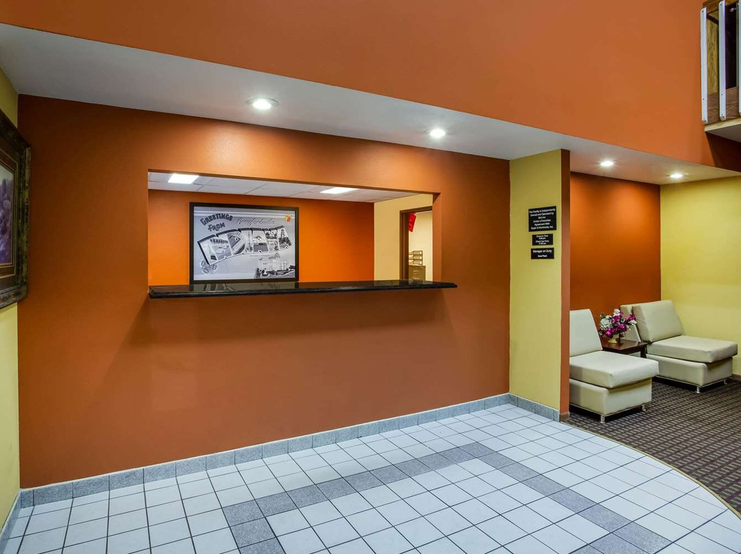 克劳福兹维尔速8酒店