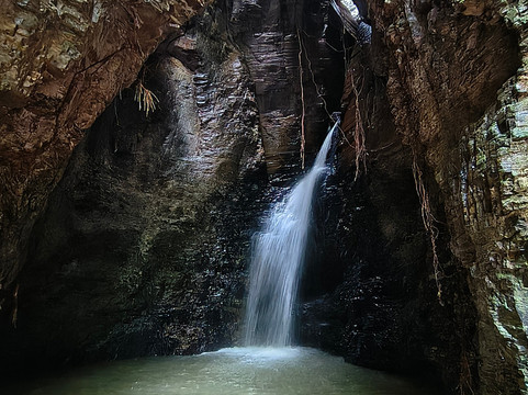 Sítio Salto Andorinhas-Ascurra必去景点