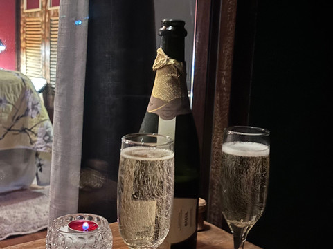 莫里亚旅馆主图