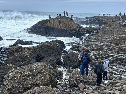 Giant's Causeway Visitor Centre-布什米尔斯必去景点