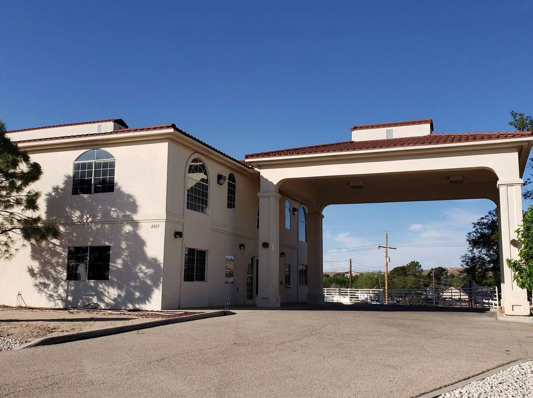 美国Travelodge by Wyndham旅馆及套房酒店主图