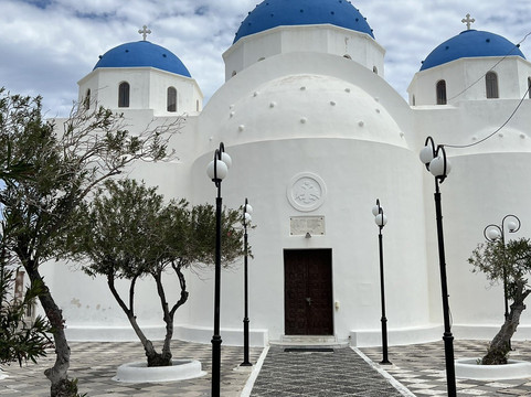 Church Of The Holy Cross