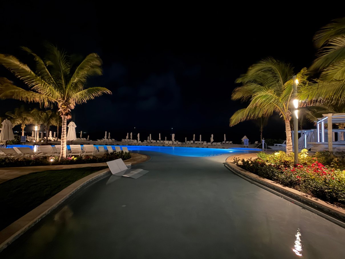 土克斯及开科斯群岛海滩酒店 - 全包式-官方