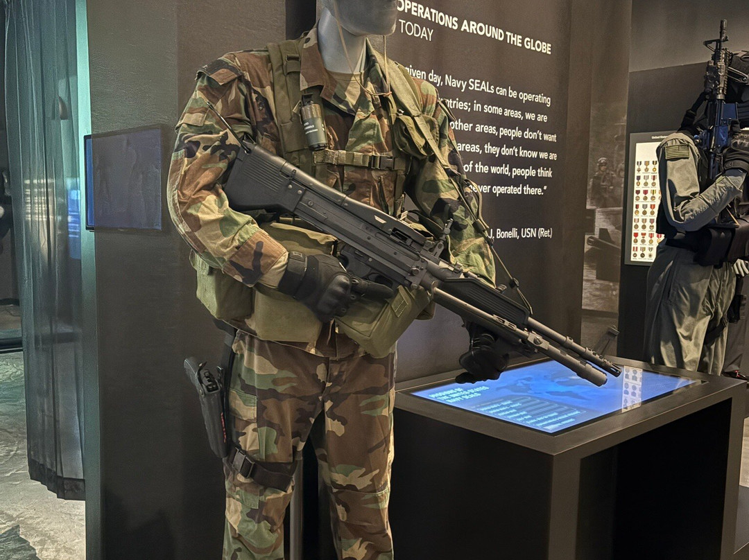 Lt Michael P. Murphy Navy Seal Museum-West Sayville必去景点