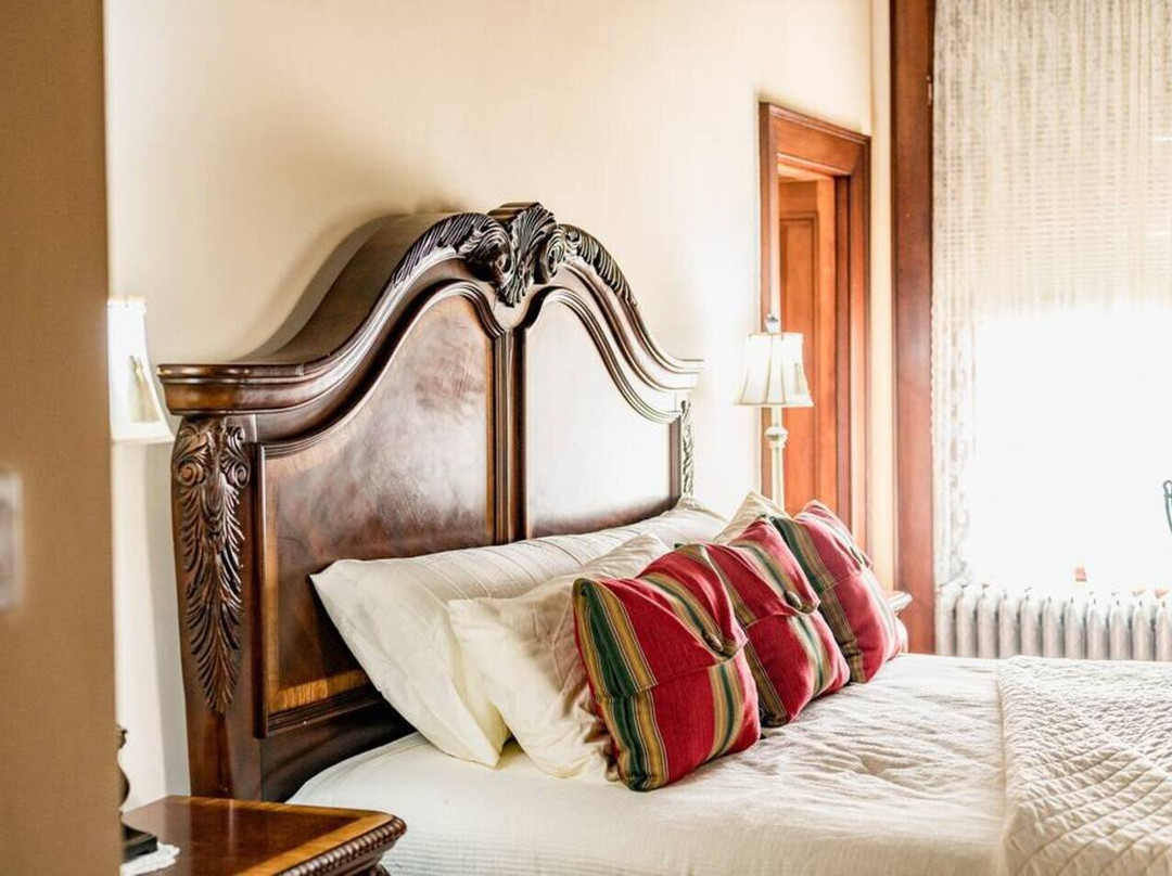 The Carriage House Inn Bed and Breakfast主图