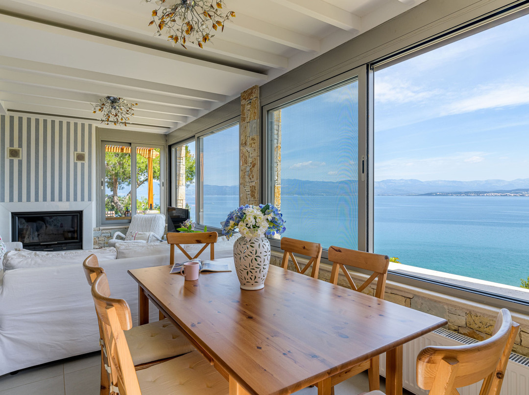 Crystal Beach Villa