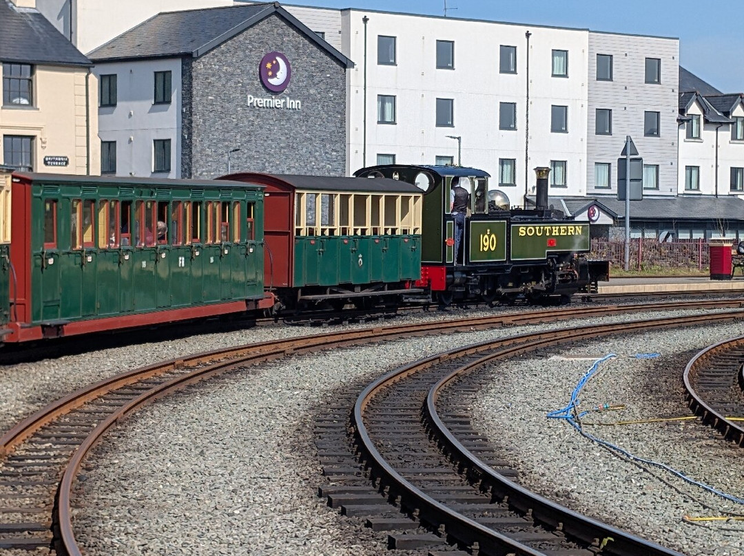 Ffestiniog & Welsh Highland Railways-波特马多克必去景点