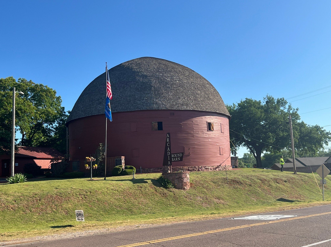 Arcadia Round Barn-Arcadia必去景点