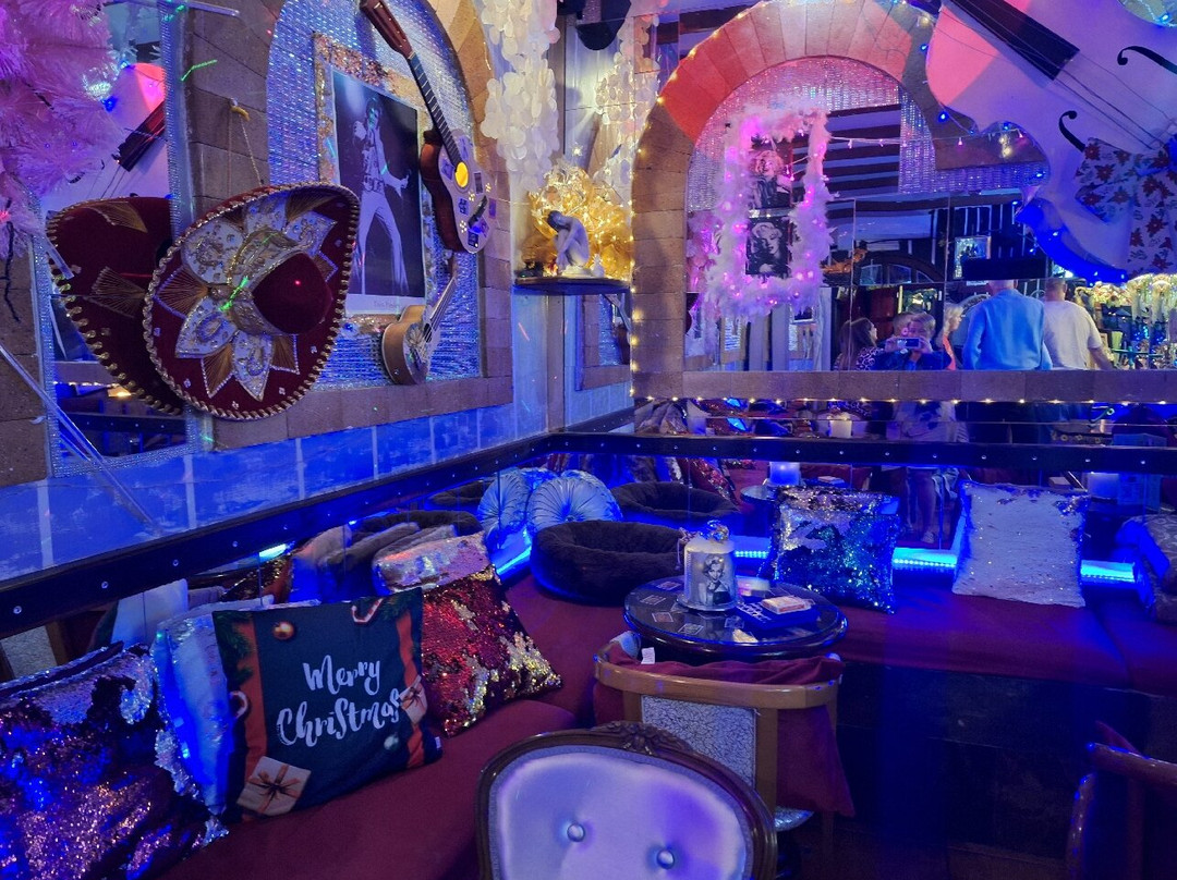 Franky's Bar