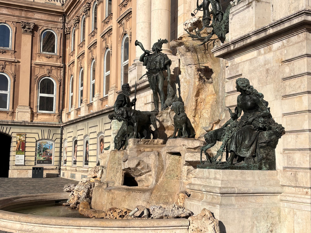 Fountain of King Matthias-布达佩斯必去景点