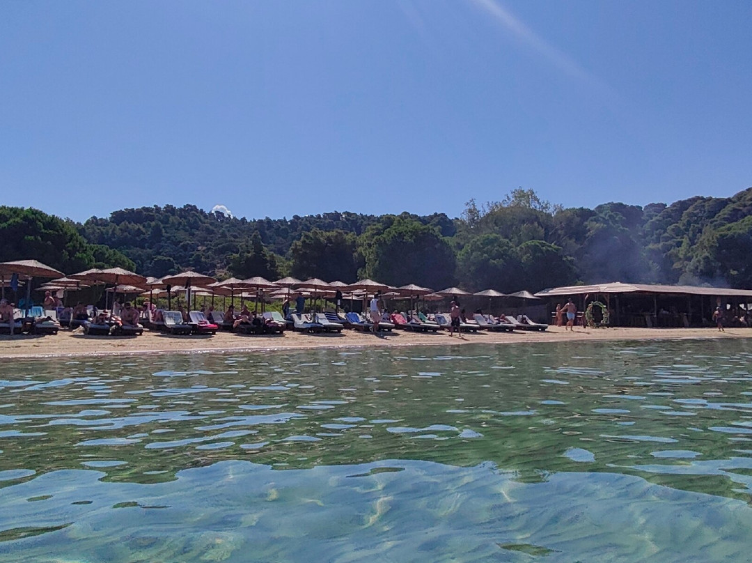 Tsougrias Beach-Tsougrias Island必去景点