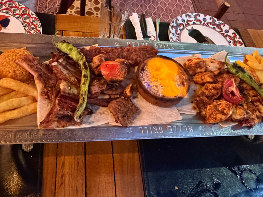 土耳其餐馆和美食-Mezze Grill Ocakbaşı & Restaurant