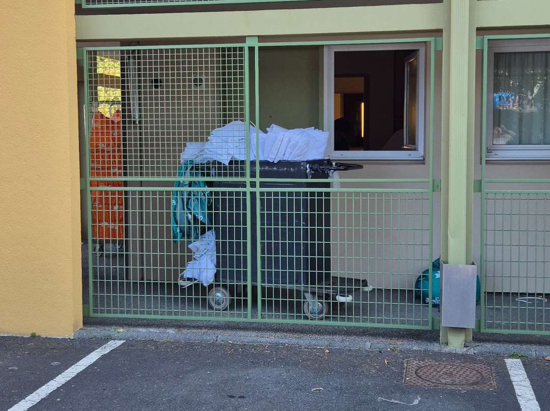 瑟堡民宿酒店主图