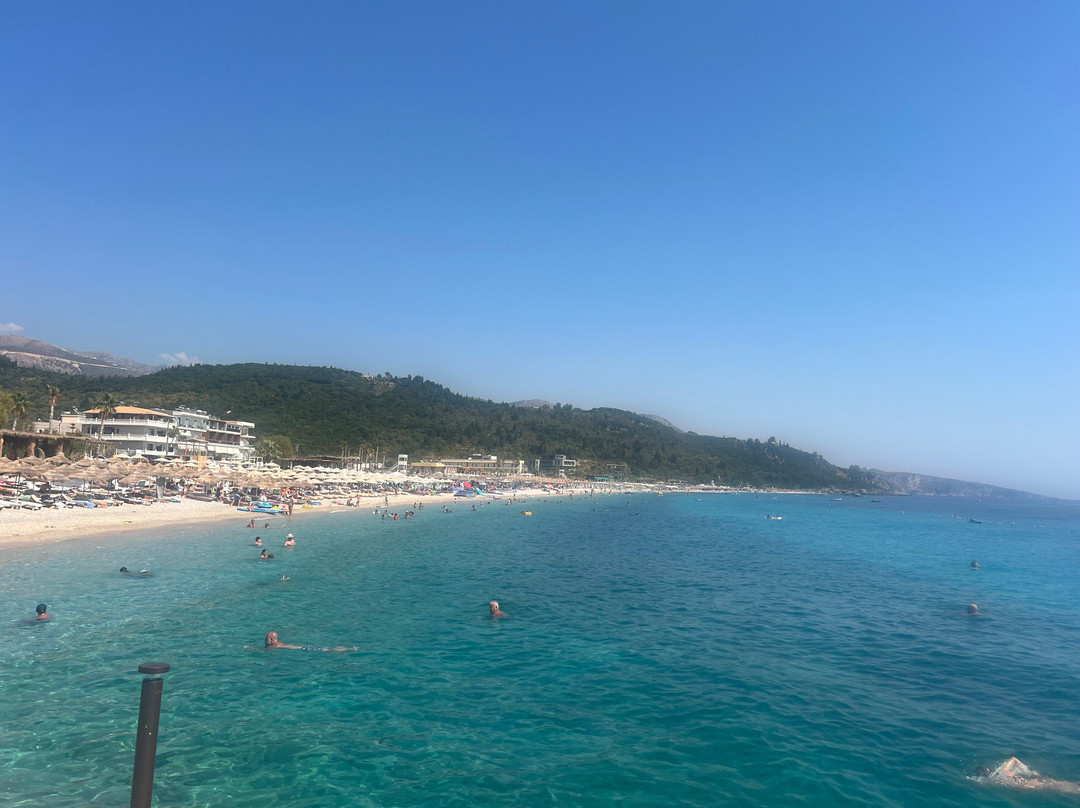 Livadhi Beach-Himare必去景点