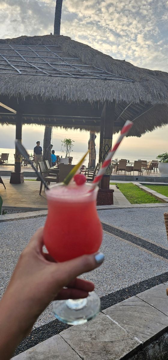洛姆布克假日酒店-旅行者