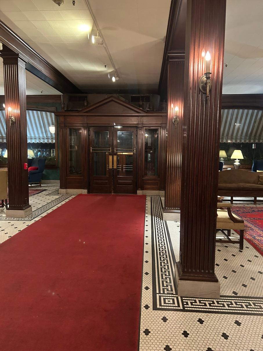 潘威尔士历史酒店-旅行者