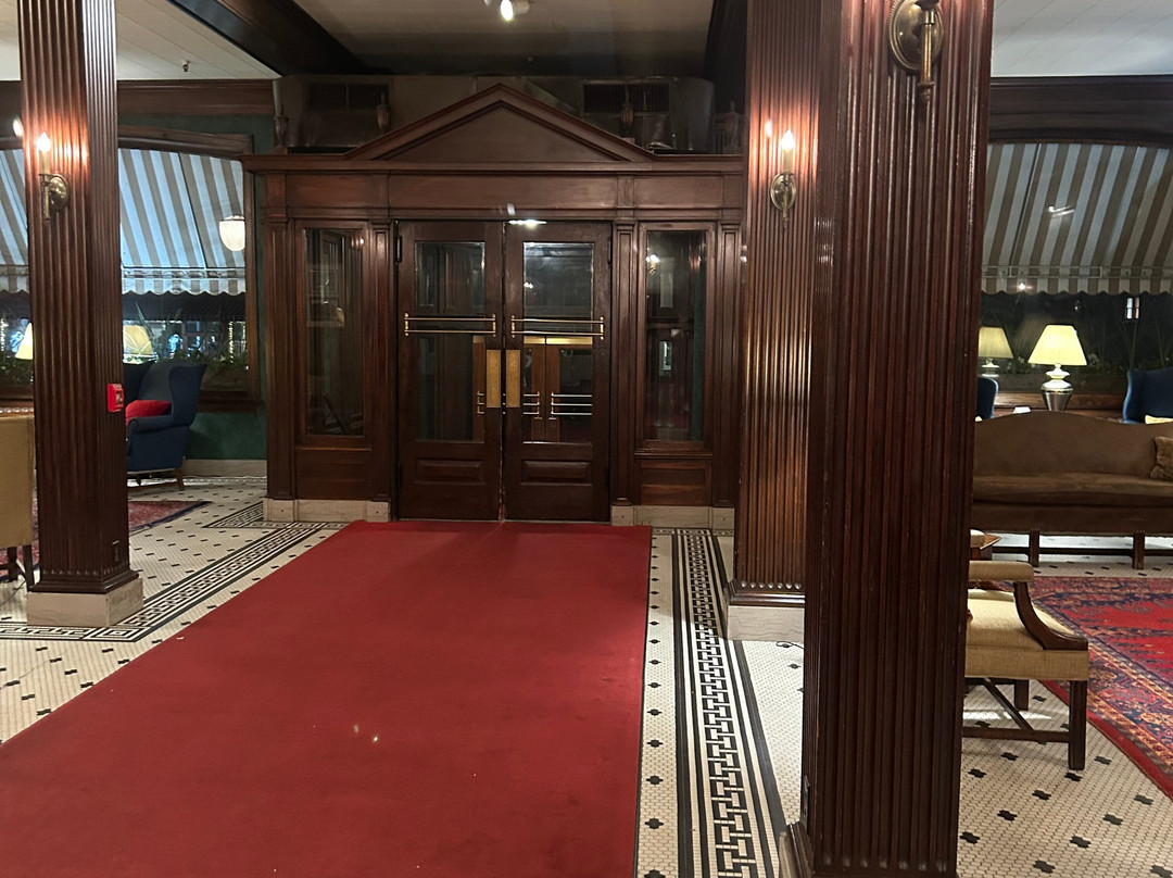 潘威尔士历史酒店主图