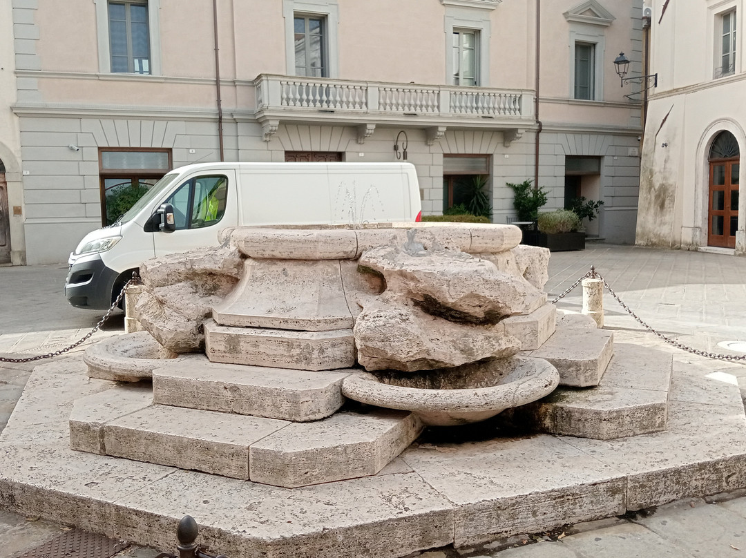 Fontana Di Piazza Mazzini
