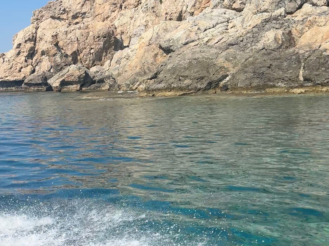 Glass Bottom Boat Trip-Pefkos必去景点