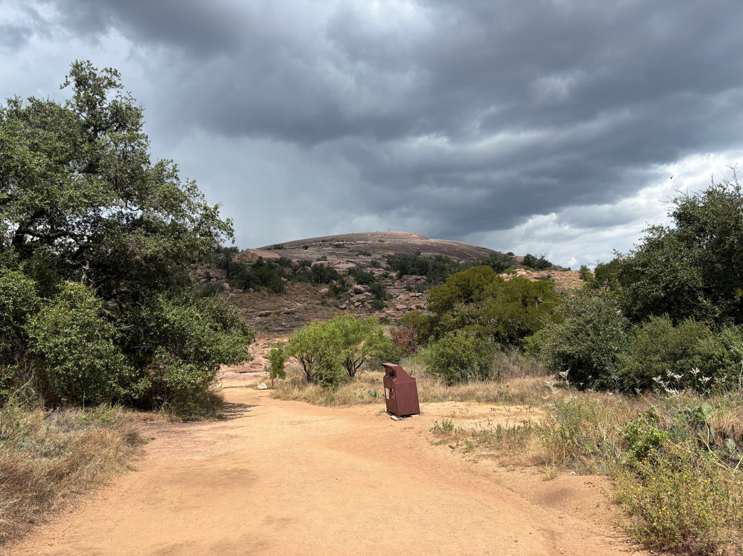 Enchanted Rock State Natural Area-弗雷德里克斯堡必去景点