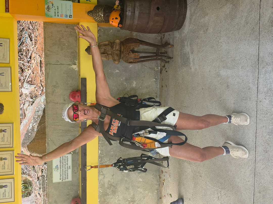 Tree Limin' Extreme Zipline-圣 托马斯必去景点