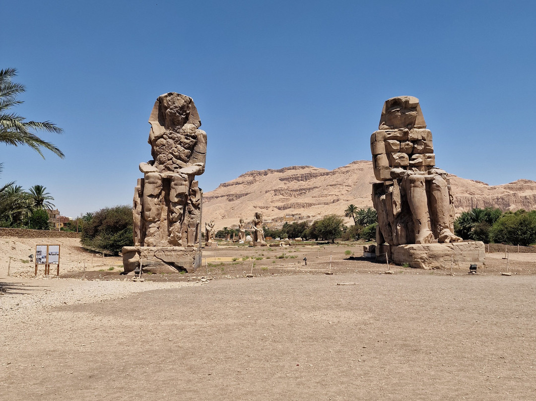 Colossi of Memnon-卢克索必去景点