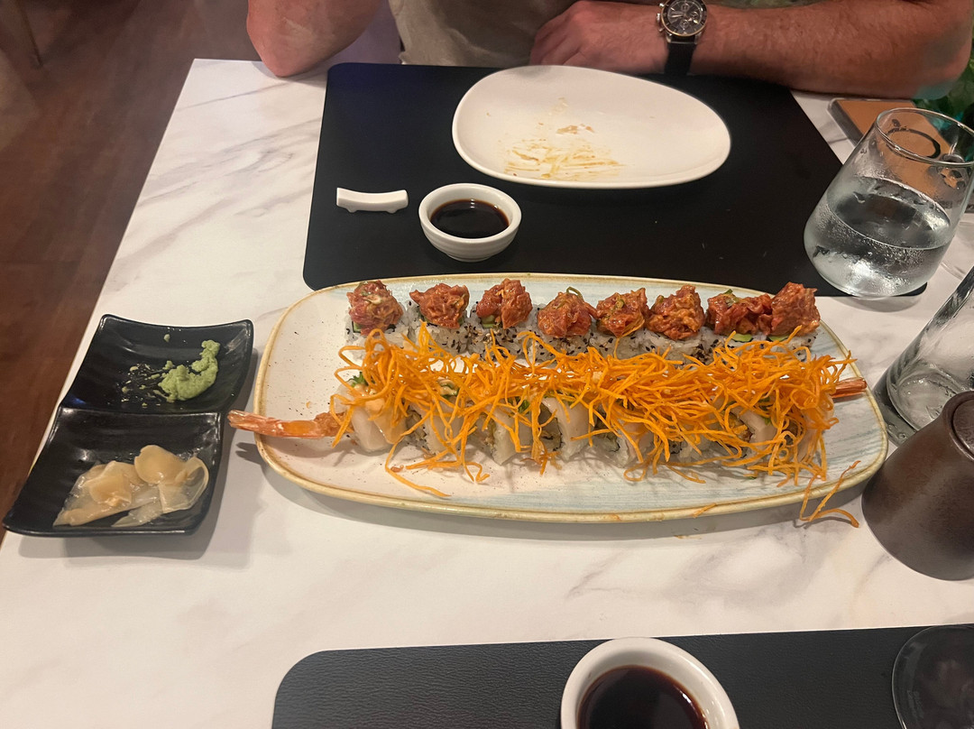 Kenkyo Sushi & Art