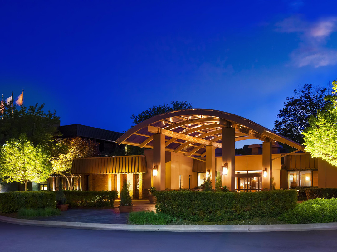 布鲁克菲尔德酒店住宿-Sheraton Milwaukee Brookfield Hotel