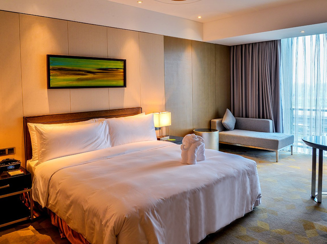 荆州绿地铂骊酒店主图