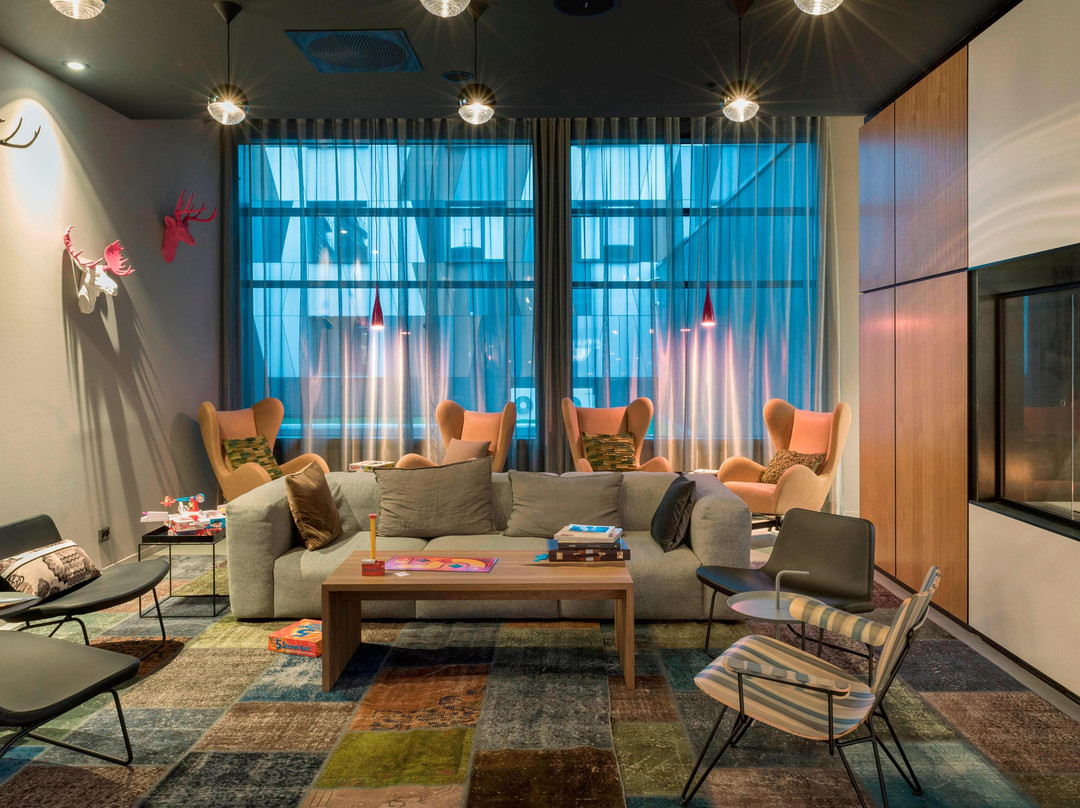 Moxy Oslo X主图