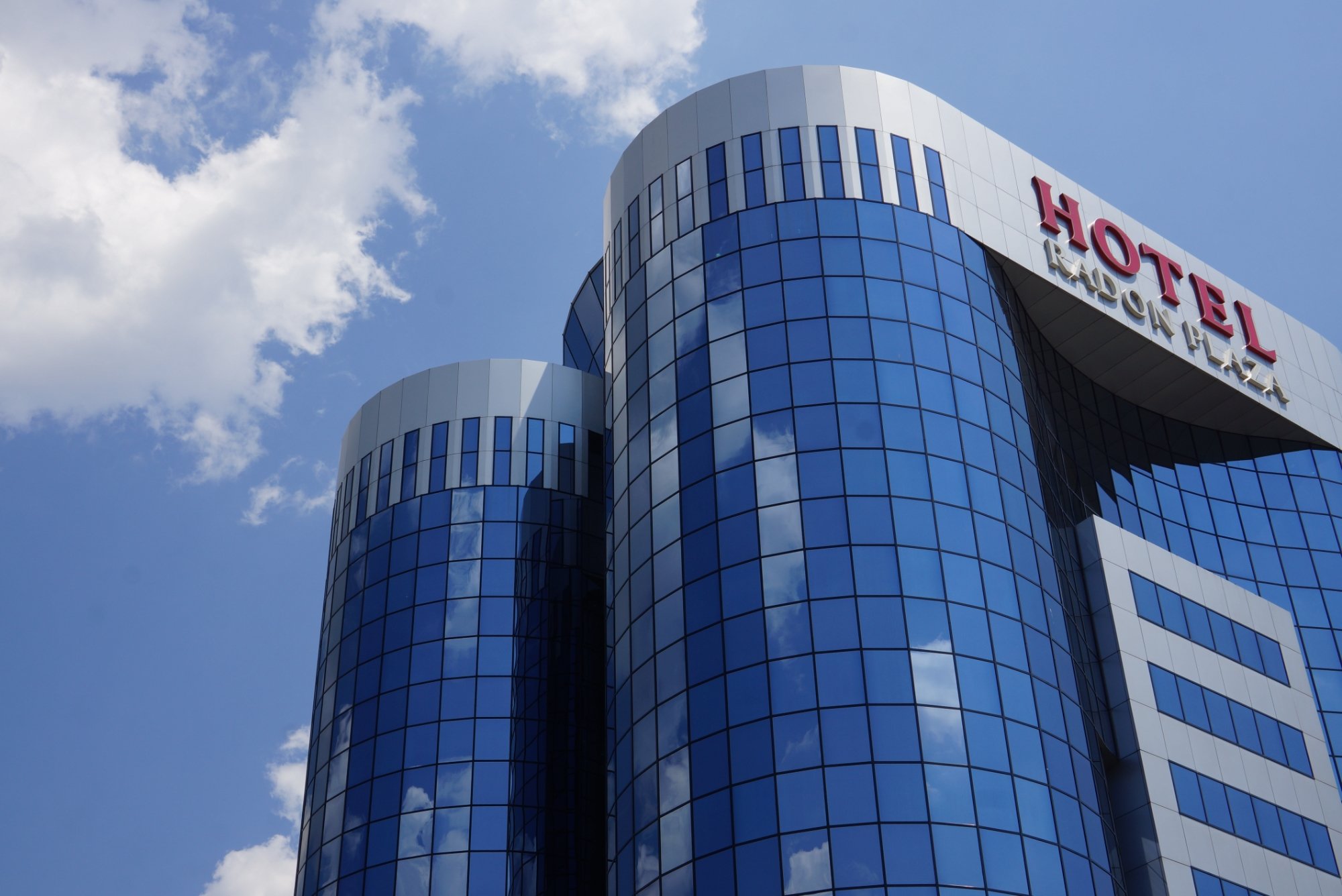 Radon Plaza Hotel-官方