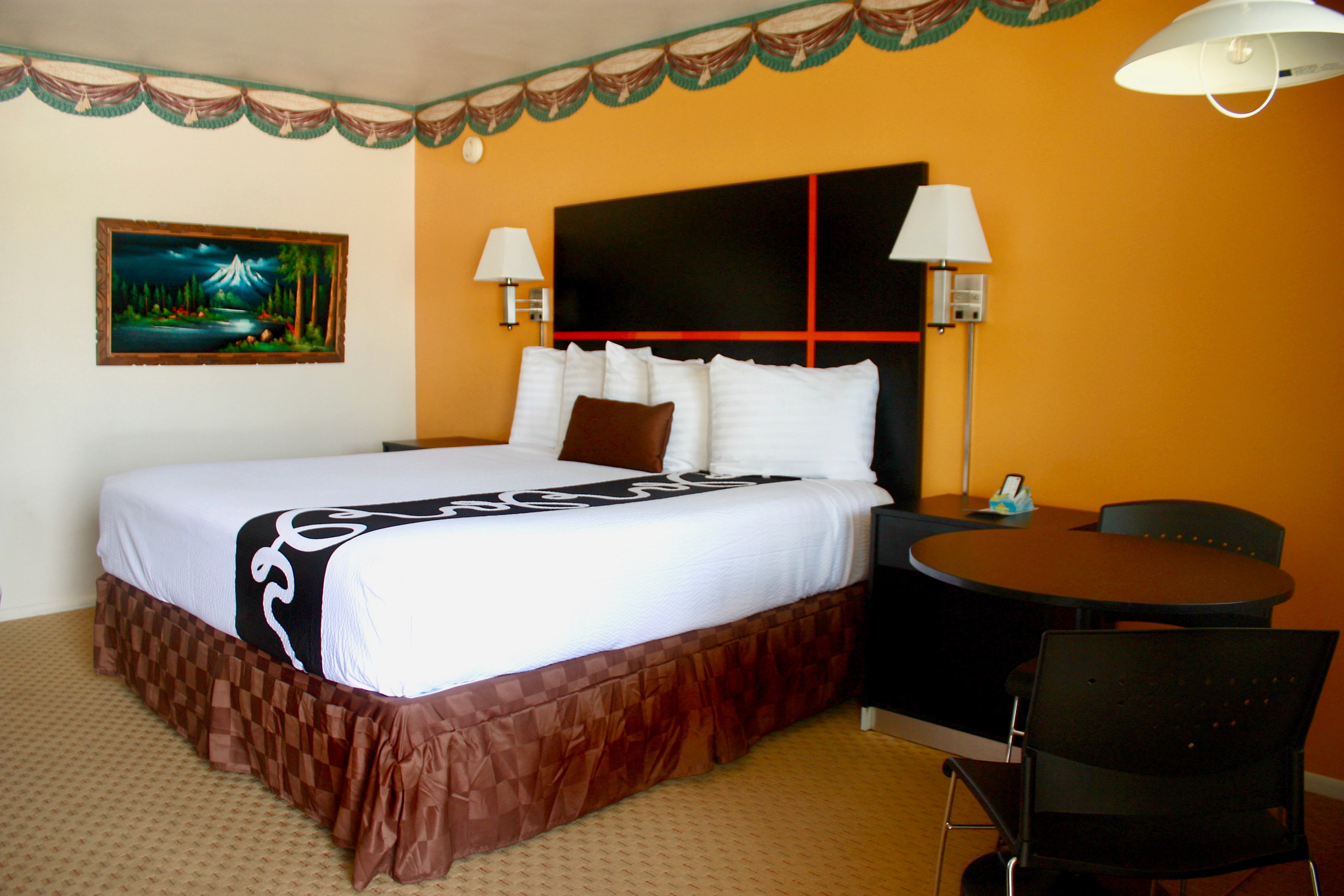 Chaparral Inn-官方