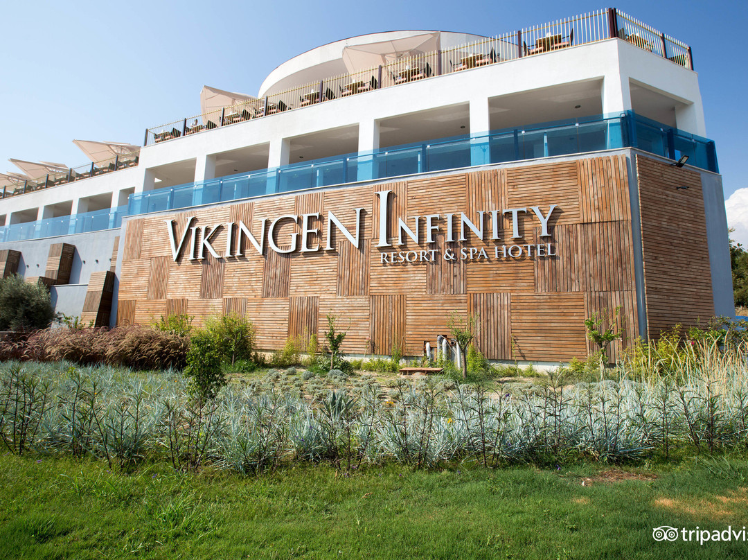 Vikingen Infinity Resort & Spa