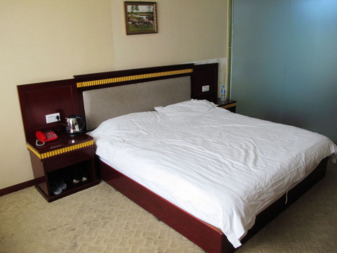 凯宾酒店(抚琴夜市花牌坊地铁站店)主图