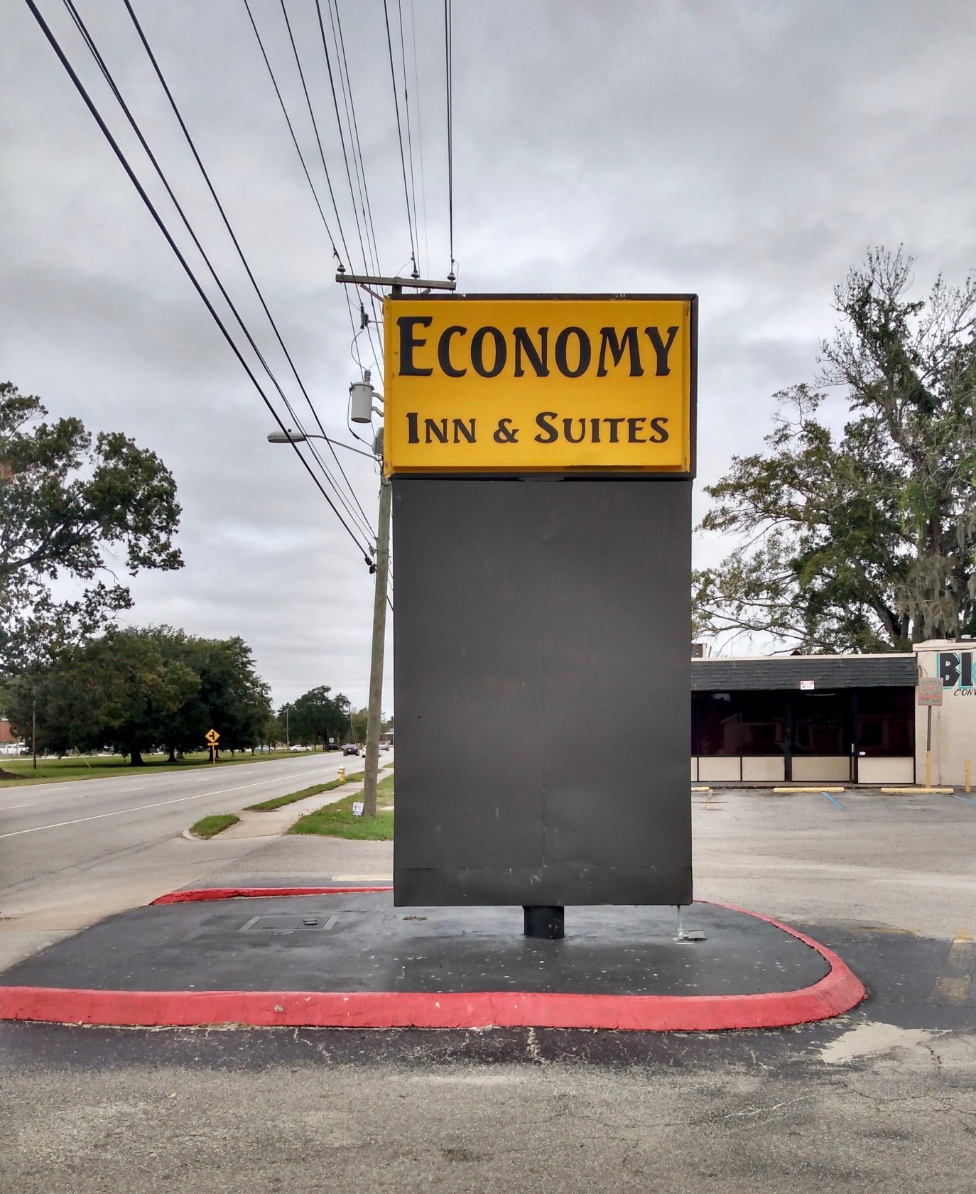 Economy Inn and Suites-浴室