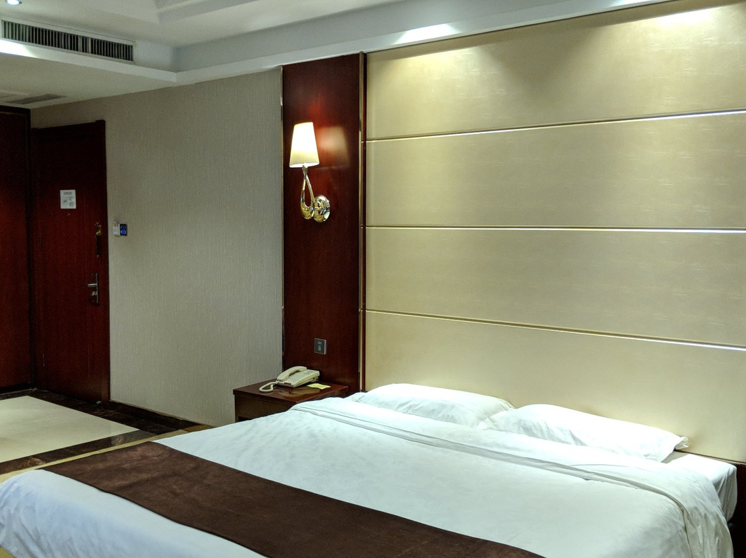 隆豪大酒店主图