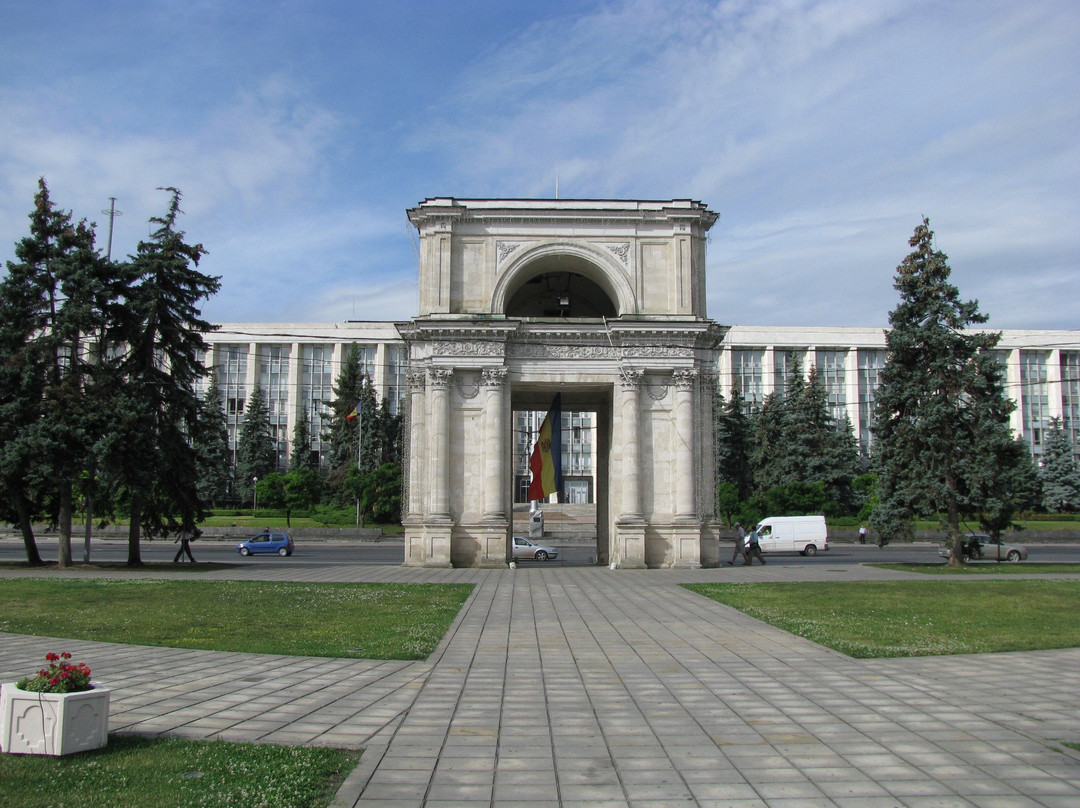 Triumphal Arch景点图片