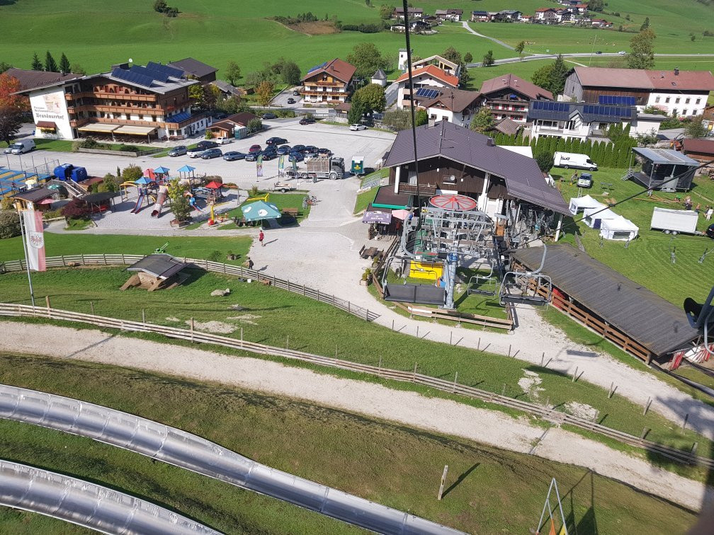 Freizeitpark Zahmer Kaiser mit Sommerrodelbahn in Walchsee景点图片