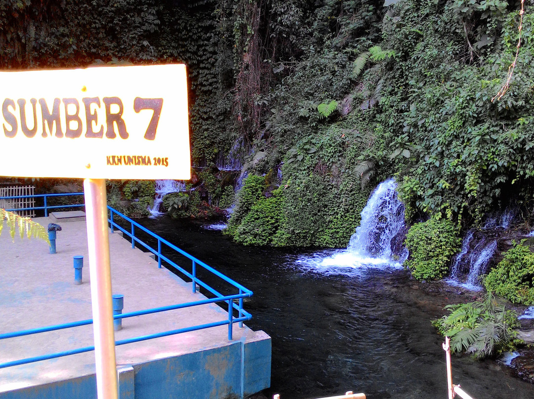 Sumber Pitu Waterfall