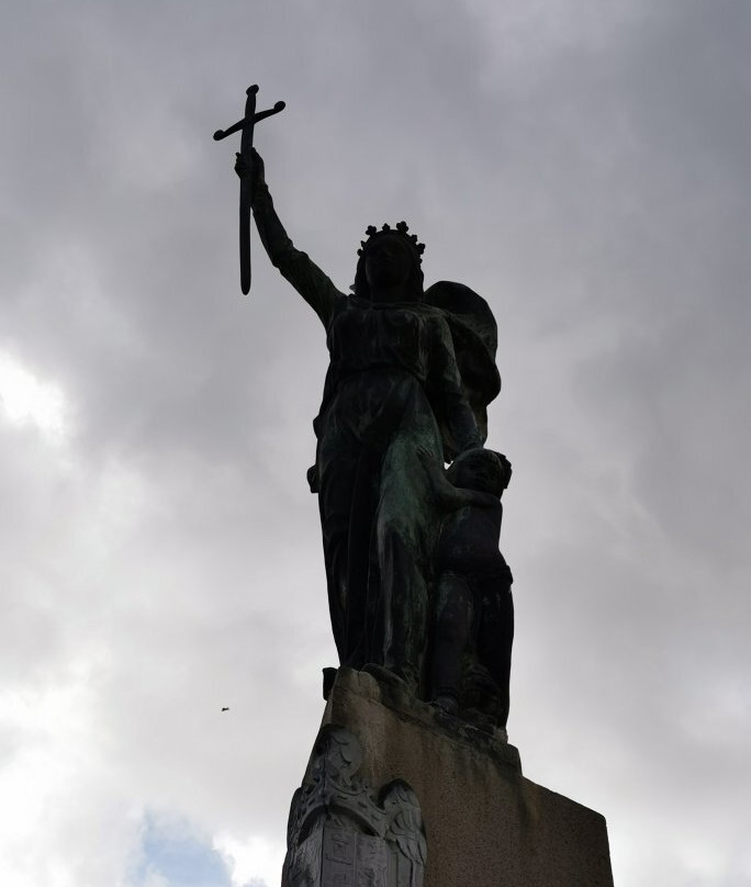 Estatua de Isabel La Católica景点图片