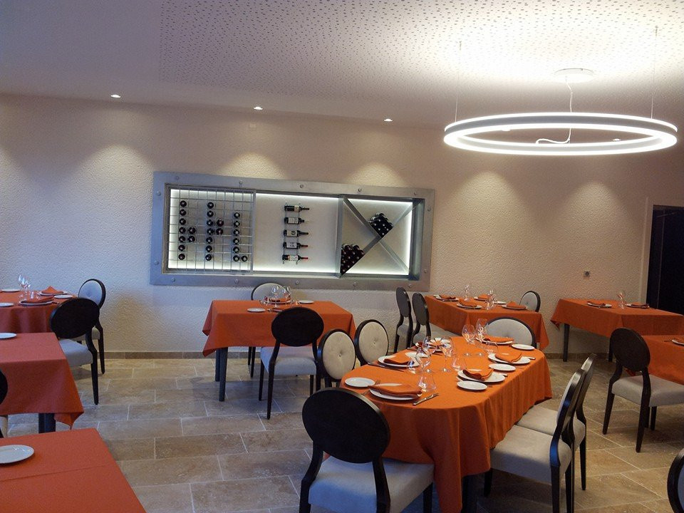 Hotel Restaurant Logis Victor Hugo主图