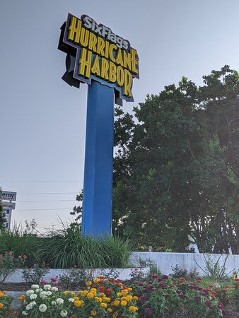 Six Flags Hurricane Harbor Splashtown-斯普林必去景点