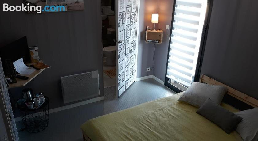 Chambre 150m des plage