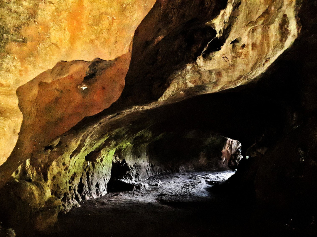Maria Bitauni Cave景点图片