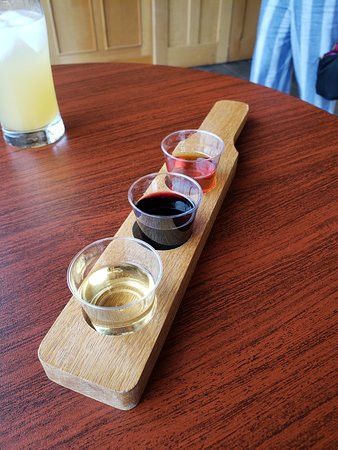 Mount Defiance Cidery & Distillery景点图片