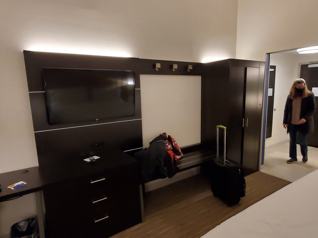 Holiday Inn Express & Suites Marietta By IHG主图