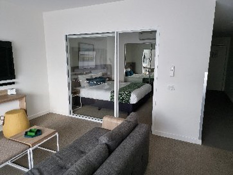 探索格里菲斯酒店主图