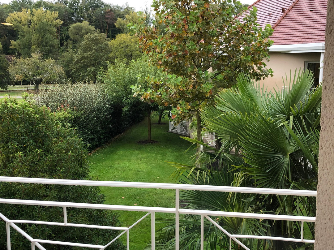 贝瓦尔花园酒店主图