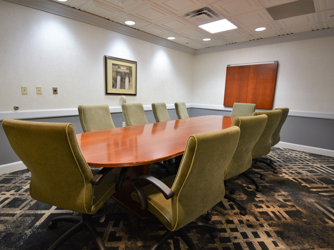 Holiday Inn Hazlet, an IHG hotel主图