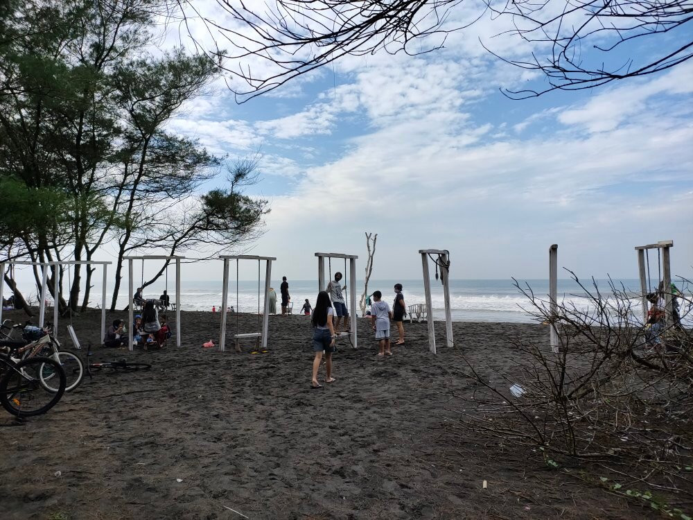Goa Cemara Beach景点图片